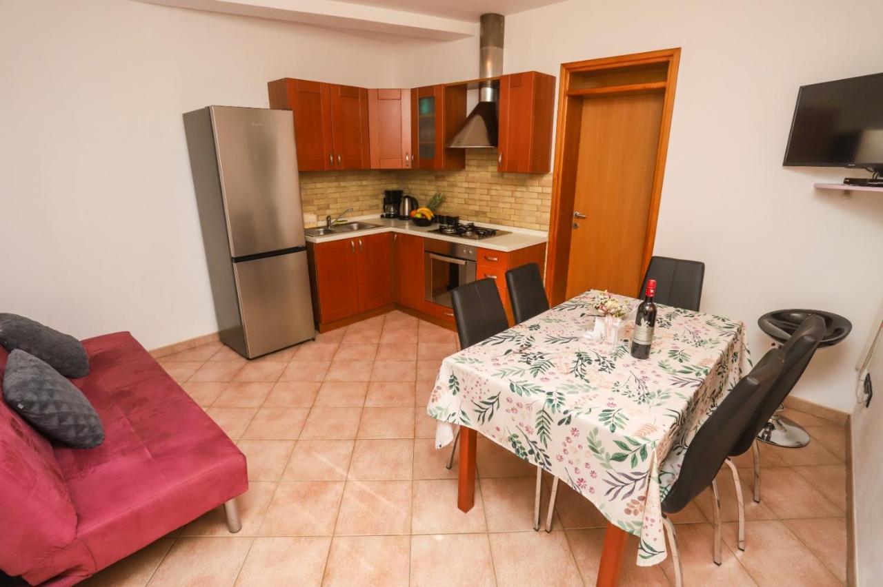Apartment Nina With Private Pool Nova Vas  Екстер'єр фото