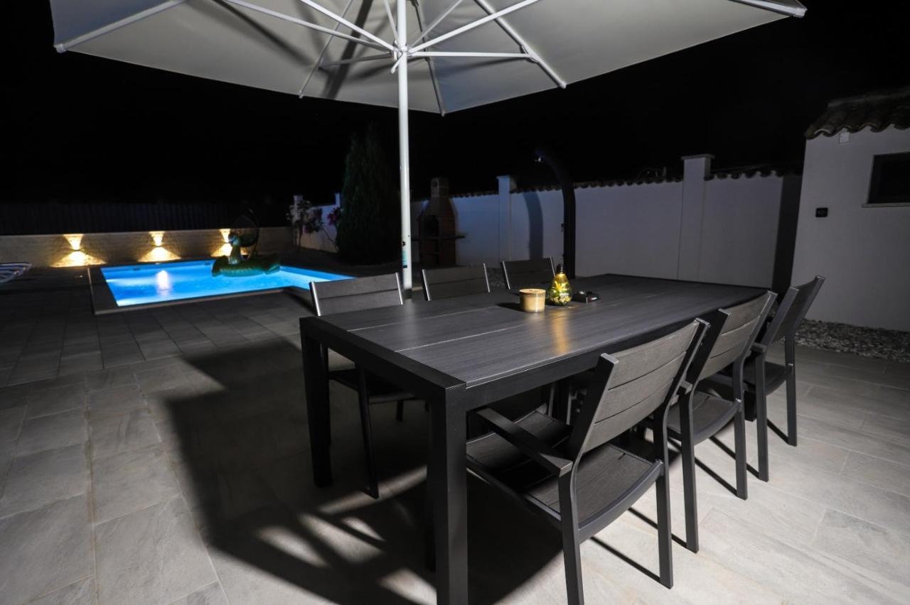 Apartment Nina With Private Pool Nova Vas  Екстер'єр фото