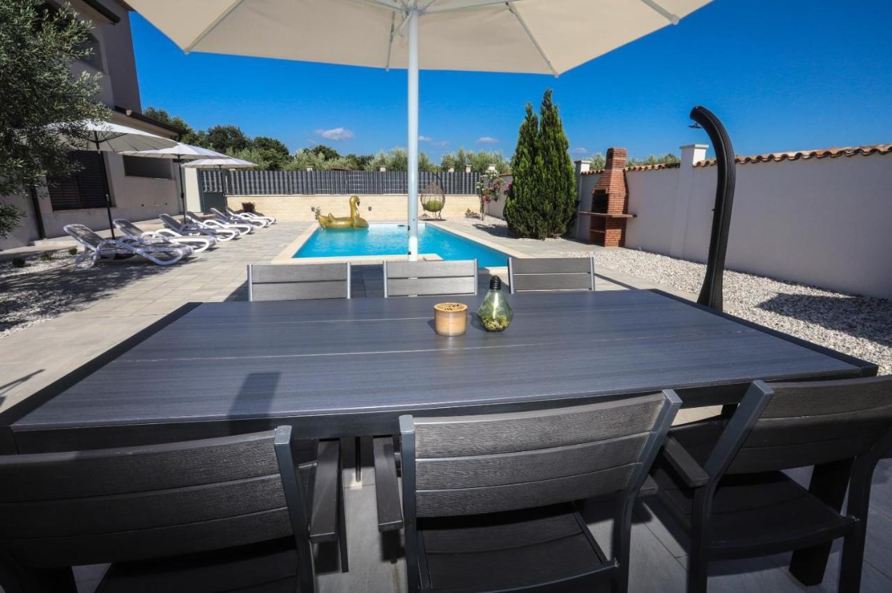 Apartment Nina With Private Pool Nova Vas  Екстер'єр фото