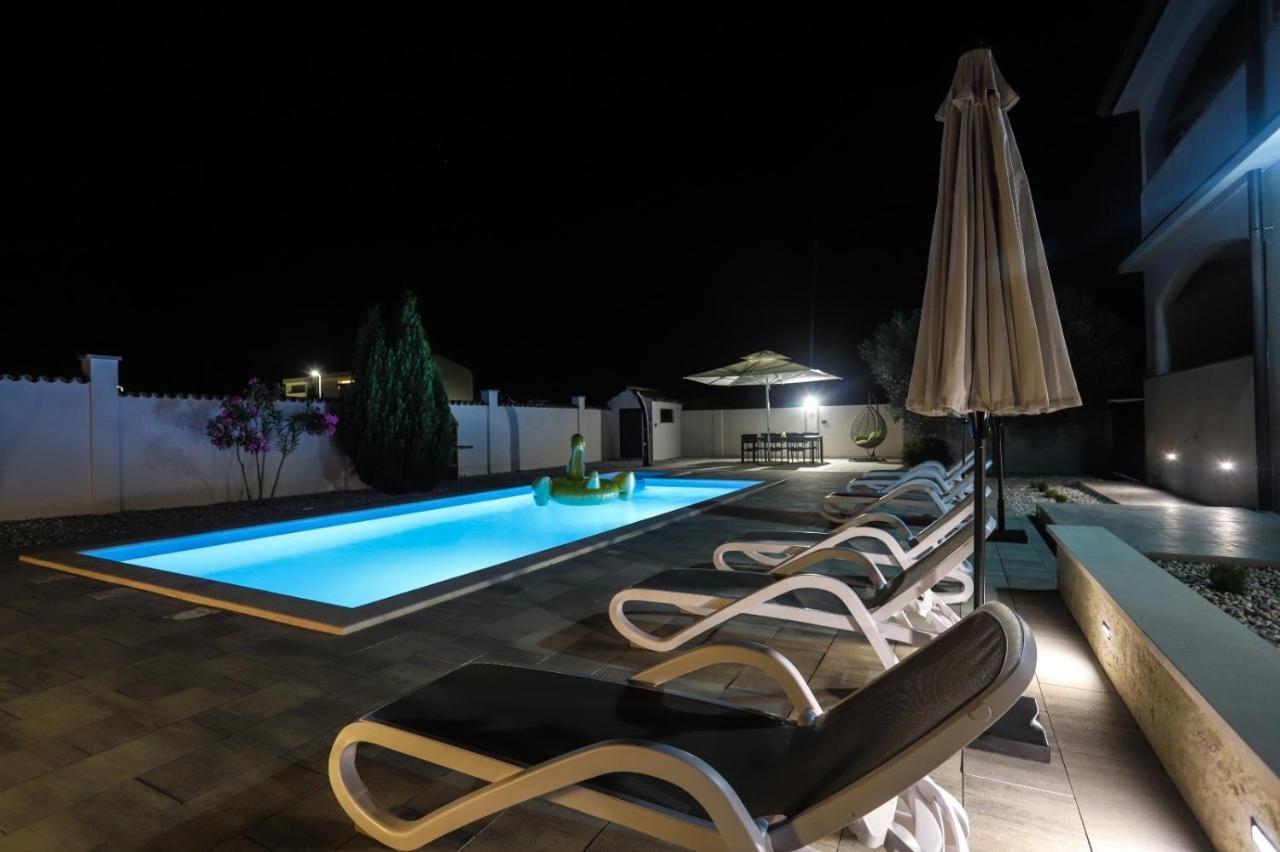 Apartment Nina With Private Pool Nova Vas  Екстер'єр фото