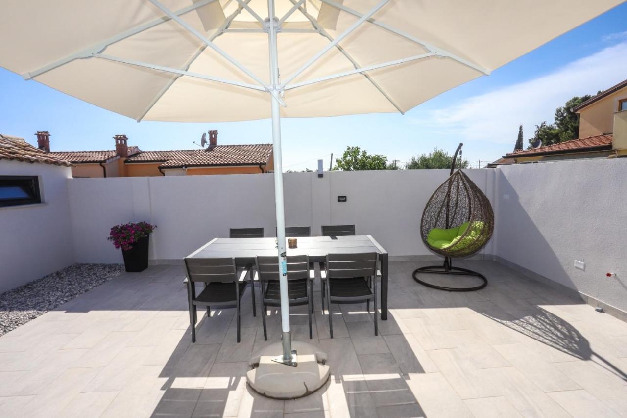 Apartment Nina With Private Pool Nova Vas  Екстер'єр фото