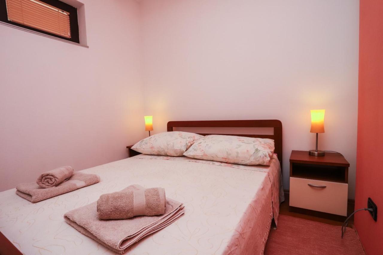 Apartment Nina With Private Pool Nova Vas  Екстер'єр фото