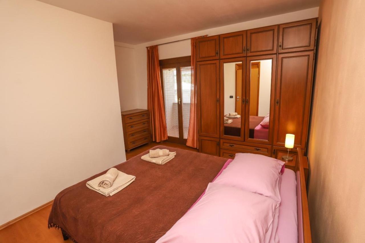 Apartment Nina With Private Pool Nova Vas  Екстер'єр фото