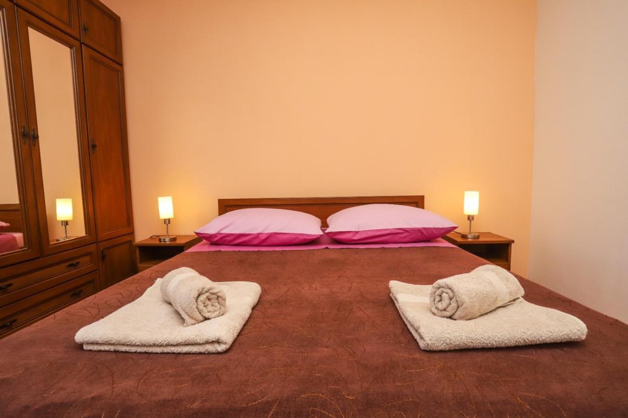 Apartment Nina With Private Pool Nova Vas  Екстер'єр фото