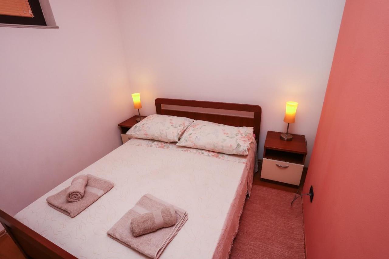 Apartment Nina With Private Pool Nova Vas  Екстер'єр фото
